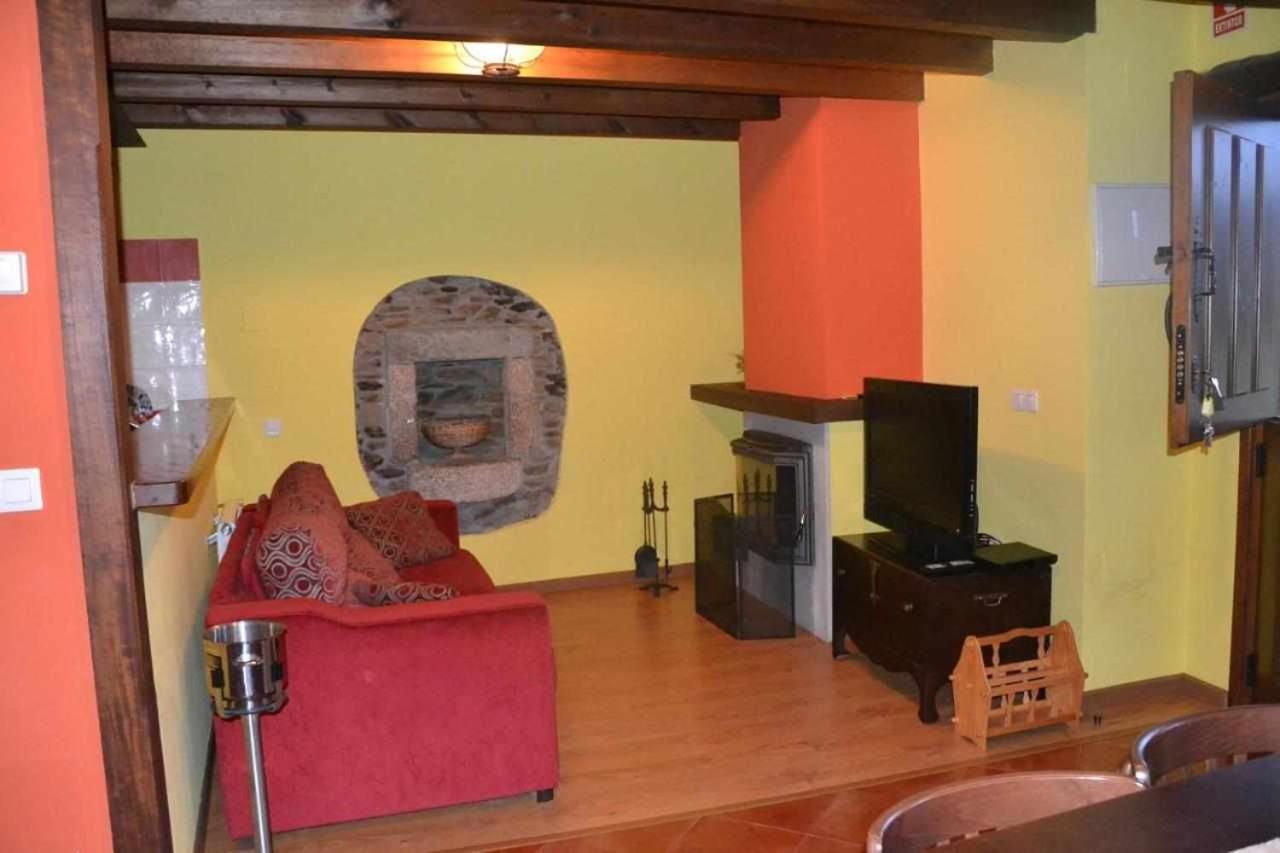 Apartamento La Casa Del Abuelo Justo Minagon Екстериор снимка